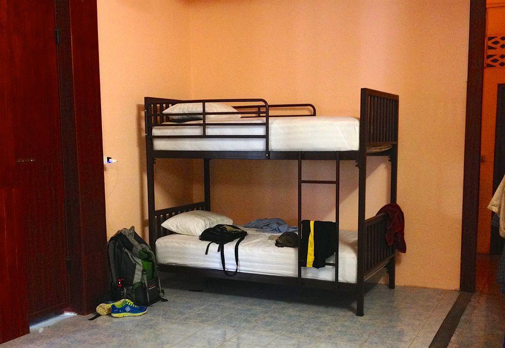 Little Austria Tams Guesthouse شاطئ تشاوينغ المظهر الخارجي الصورة