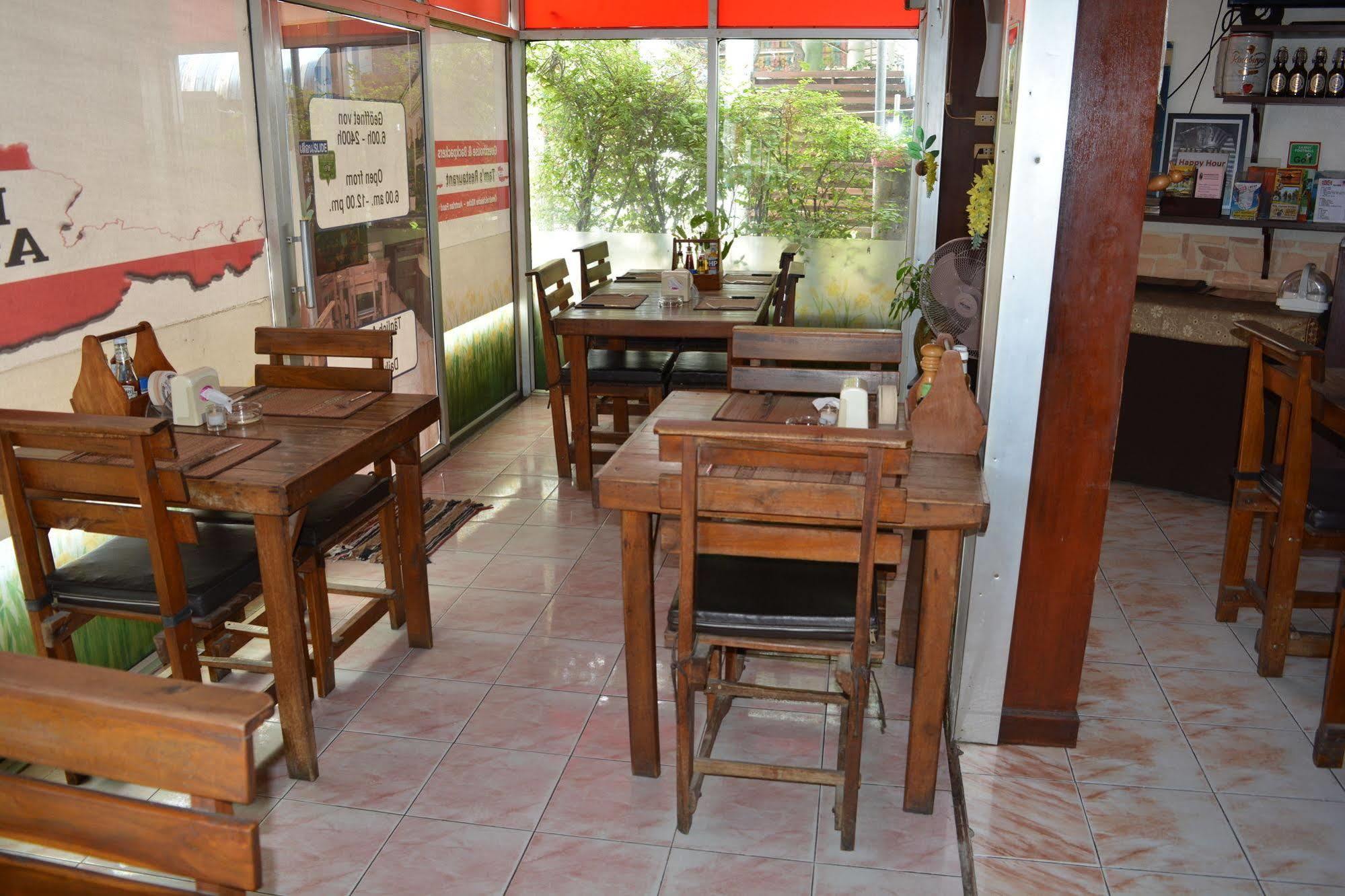 Little Austria Tams Guesthouse شاطئ تشاوينغ المظهر الخارجي الصورة