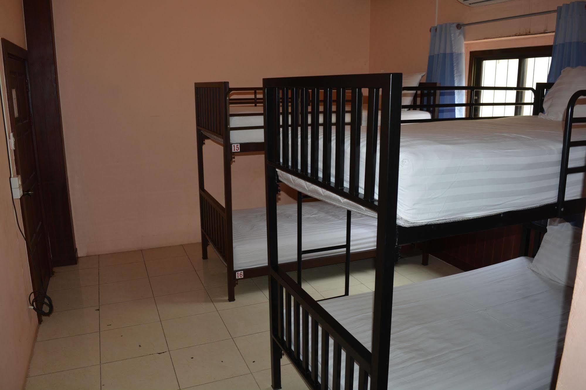 Little Austria Tams Guesthouse شاطئ تشاوينغ المظهر الخارجي الصورة