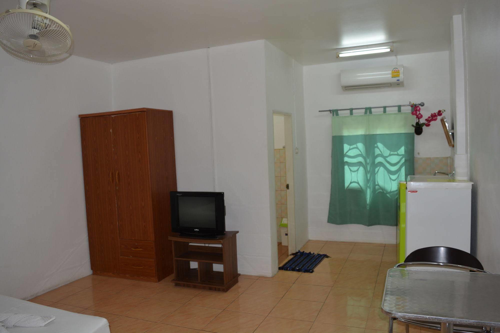 Little Austria Tams Guesthouse شاطئ تشاوينغ المظهر الخارجي الصورة