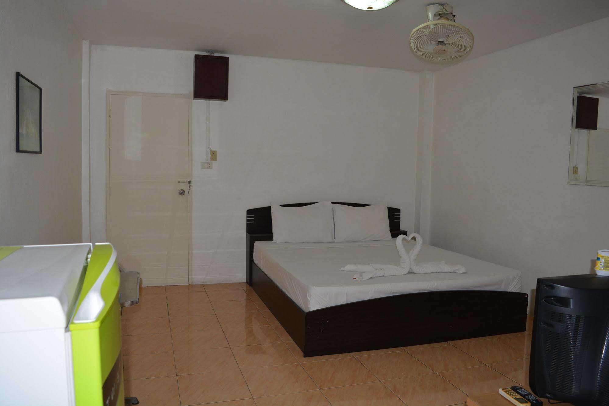 Little Austria Tams Guesthouse شاطئ تشاوينغ المظهر الخارجي الصورة