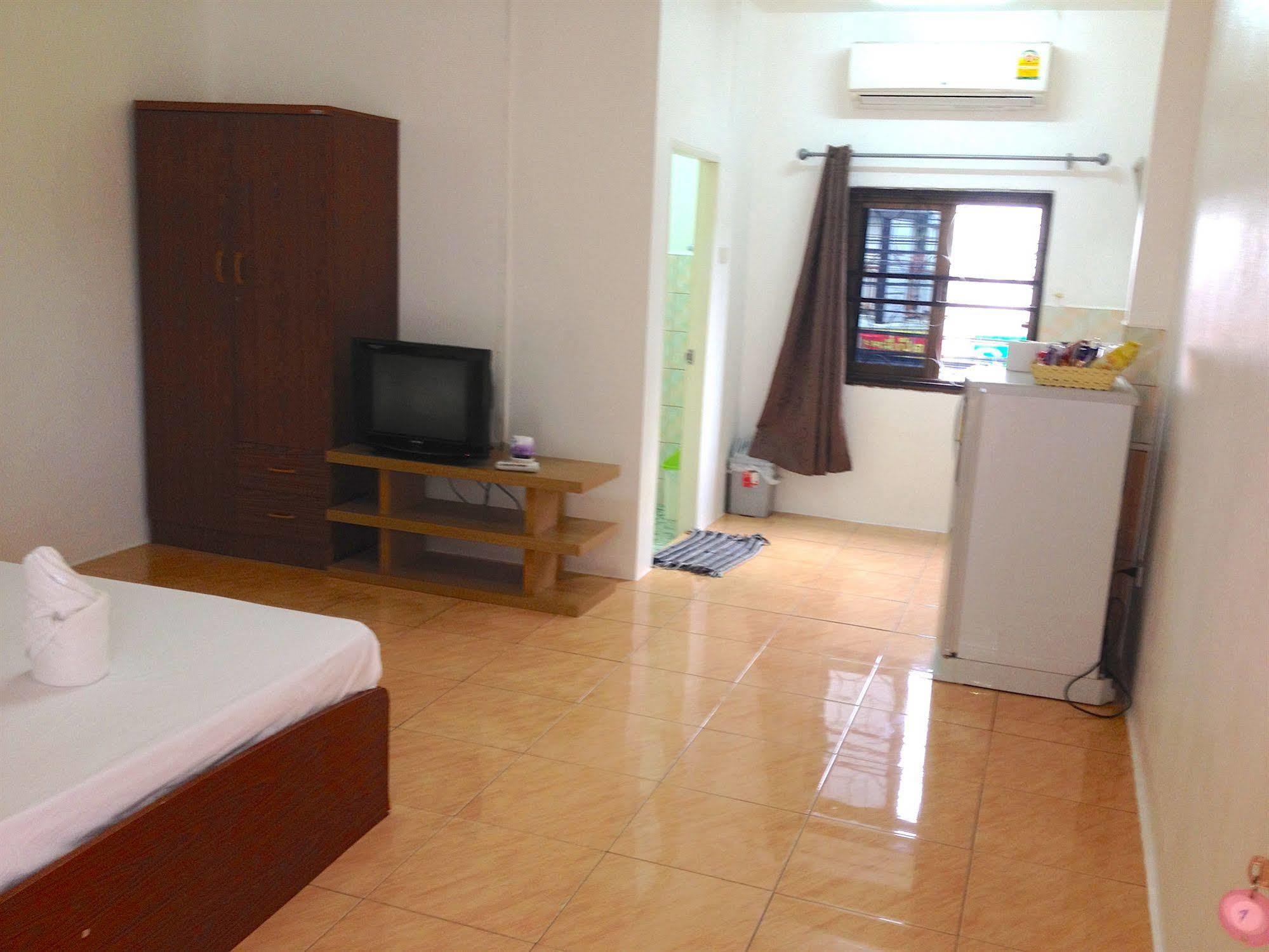 Little Austria Tams Guesthouse شاطئ تشاوينغ المظهر الخارجي الصورة